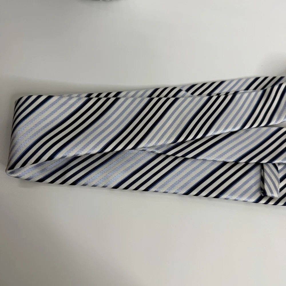NWOT Nautica Men's Silk Tie Blue White Stripe 3 3/8‎ X 59 1/2
